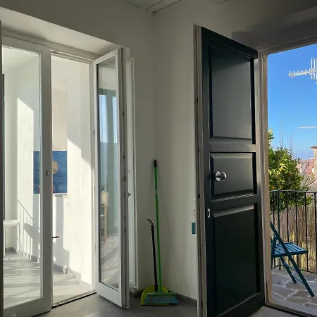 Le Dimore Di Piazza Torre Torchiara