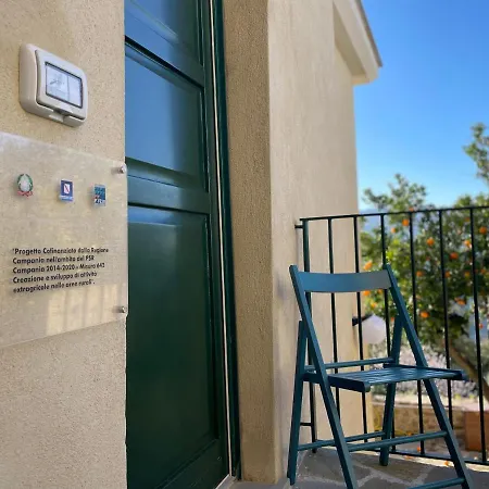 Lägenhet Le Dimore Di Piazza Torre Torchiara