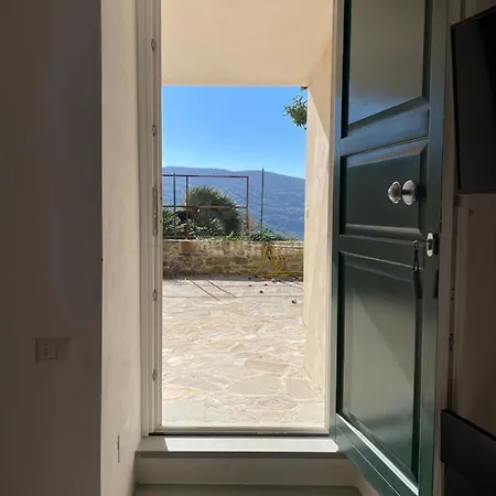 Le Dimore Di Piazza Torre Apartmán Torchiara